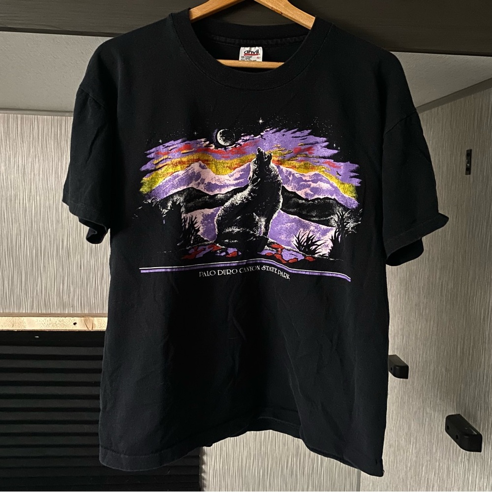 Vintage Palo Duro Canyon Wolf Tee Large